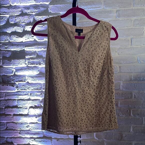 🔵Talbots Tan Embellished Tank Top Blouse size 2 - Picture 2 of 6